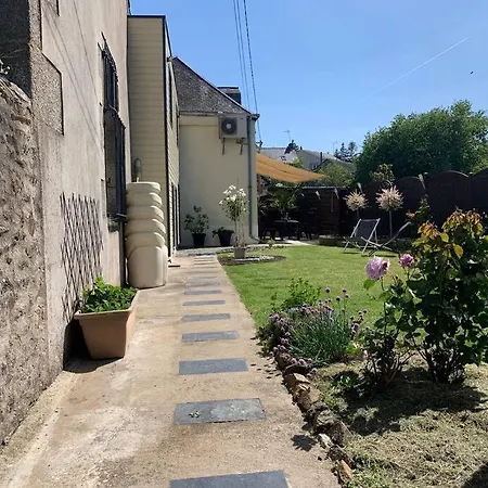 Avec Salle De Bain Partagee Dans Maison De Avec Jardin Apartment *