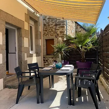 Avec Salle De Bain Partagee Dans Maison De Avec Jardin Apartment *