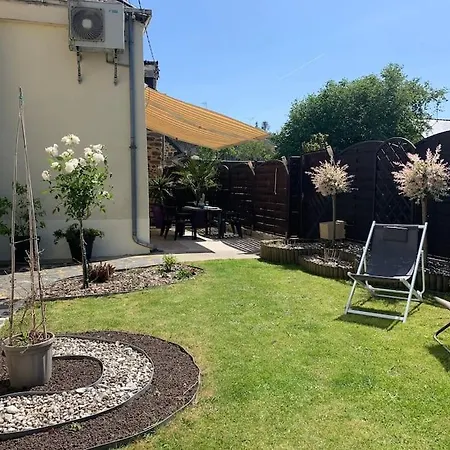 Avec Salle De Bain Partagee Dans Maison De Avec Jardin *